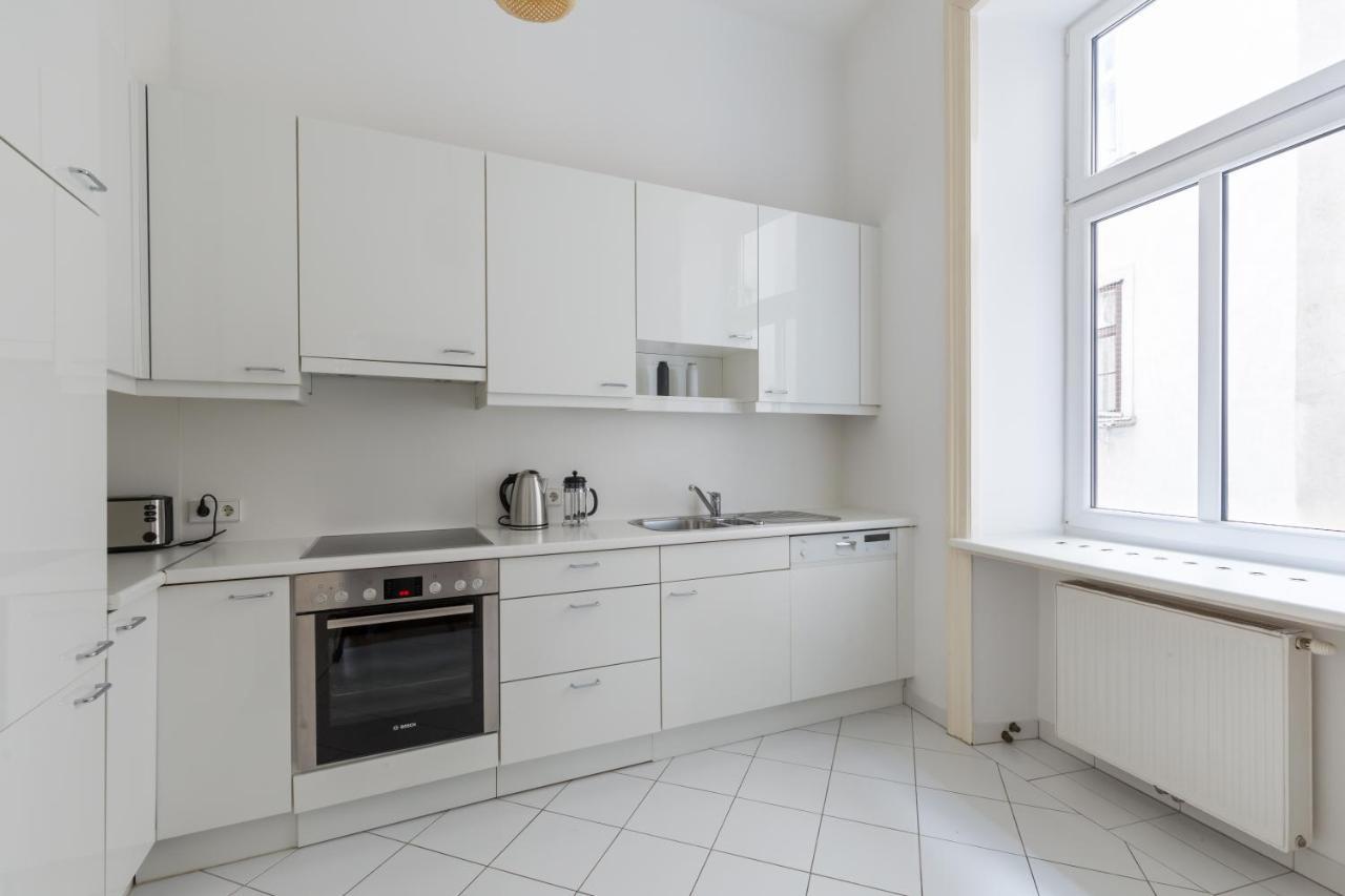 Grand Viennese Apartment Wien